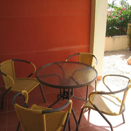 Bungalow Altos De La Bahia 아파트 또레비에하